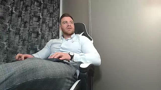 Snapshot of Thori92 chatting on February 15, 2025, 6:12 pm Thori92 online show from February 15, 2025, 6:12 pm