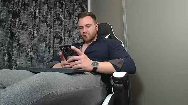 Snapshot of Thori92 chatting on February 18, 2025, 7:41 pm Thori92 online show from February 18, 2025, 7:41 pm