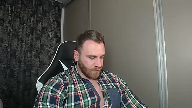 Snapshot of Thori92 chatting on February 22, 2025, 9:59 pm Thori92 online show from February 22, 2025, 9:59 pm