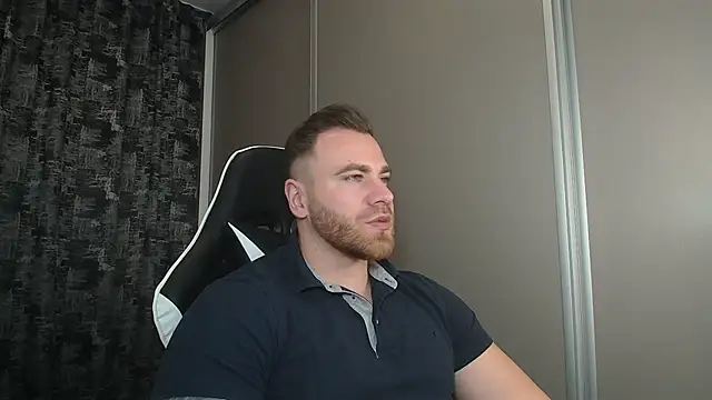 Snapshot of Thori92 chatting on February 24, 2025, 5:42 pm Thori92 online show from February 24, 2025, 5:42 pm