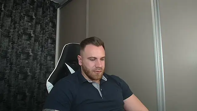 Snapshot of Thori92 chatting on February 24, 2025, 8:47 pm Thori92 online show from February 24, 2025, 8:47 pm