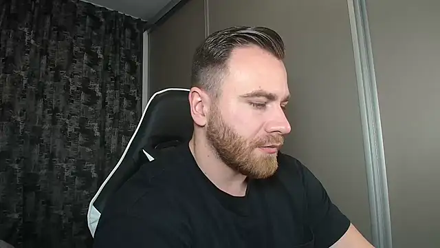 Snapshot of Thori92 chatting on March 4, 2025, 5:34 pm Thori92 online show from March 4, 2025, 5:34 pm