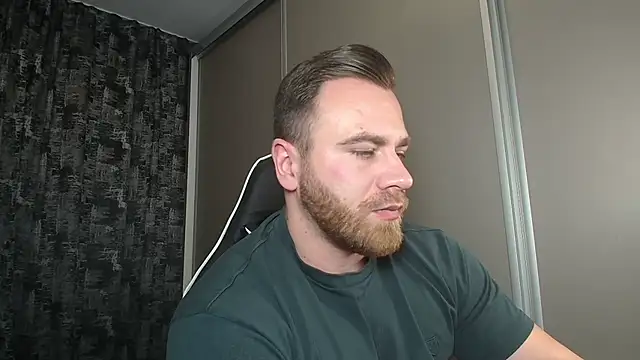 Snapshot of Thori92 chatting on March 10, 2025, 8:01 pm Thori92 online show from March 10, 2025, 8:01 pm