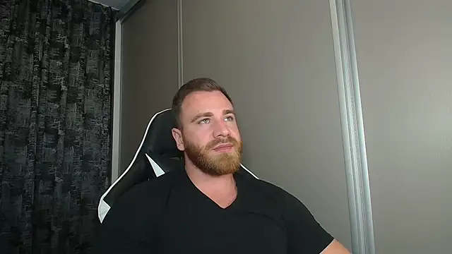 Snapshot of Thori92 chatting on September 9, 2025, 4:39 pm Thori92 online show from September 9, 2025, 4:39 pm