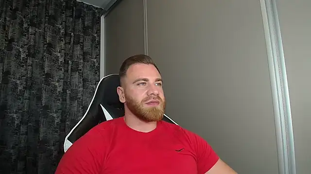 Snapshot of Thori92 chatting on September 12, 2025, 5:02 pm Thori92 online show from September 12, 2025, 5:02 pm