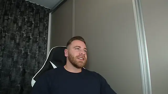 Snapshot of Thori92 chatting on October 26, 2025, 4:57 pm Thori92 online show from October 26, 2025, 4:57 pm