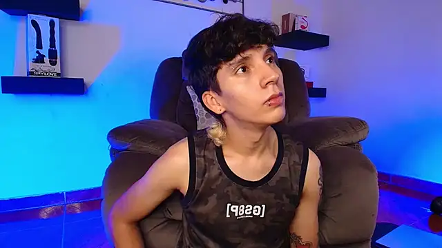 JacoboSwam online show from February 12, 2025, 9:43 pm