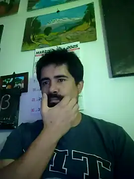 Snapshot of VonDoomdelToro chatting on March 11, 2025, 6:32 am VonDoomdelToro online show from March 11, 2025, 6:32 am