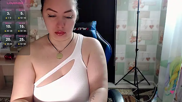 Snapshot of Korolek12 chatting on October 23, 2025, 4:56 am Korolek12 online show from October 23, 2025, 4:56 am