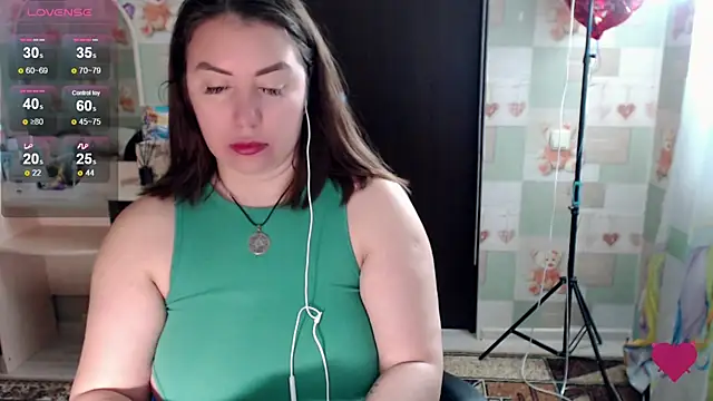 Snapshot of Korolek12 chatting on November 27, 2025, 5:09 am Korolek12 online show from November 27, 2025, 5:09 am