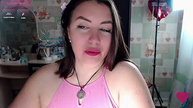 Snapshot of Korolek12 chatting on November 29, 2025, 5:21 am Korolek12 online show from November 29, 2025, 5:21 am