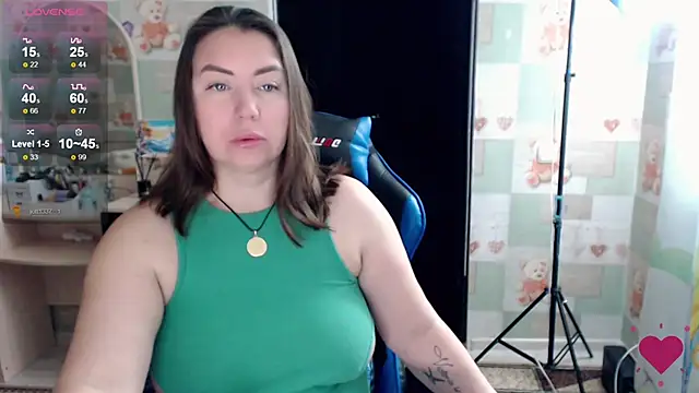 Snapshot of Korolek12 chatting on December 3, 2025, 2:41 am Korolek12 online show from December 3, 2025, 2:41 am