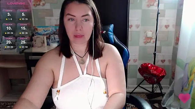 Snapshot of Korolek12 chatting on December 14, 2025, 2:55 pm Korolek12 online show from December 14, 2025, 2:55 pm