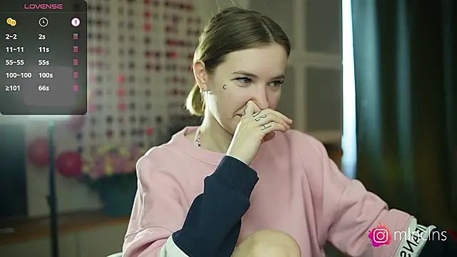 Snapshot of melanielwithu chatting on February 15, 2026, 1:09 pm melanielwithu online show from February 15, 2026, 1:09 pm