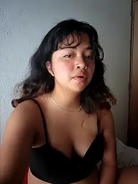 Snapshot of Peach_Girll chatting on March 1, 2025, 7:04 pm Peach Girll online show from March 1, 2025, 7:04 pm