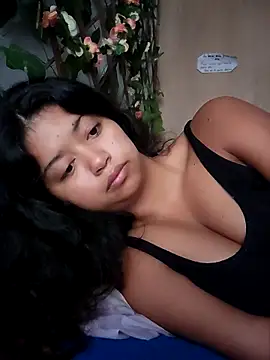 Peach Girll online show from November 5, 2025, 11:21 am