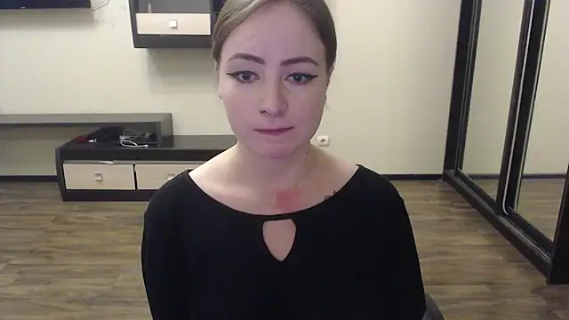 Laralianna online show from December 11, 2024, 1:17 pm