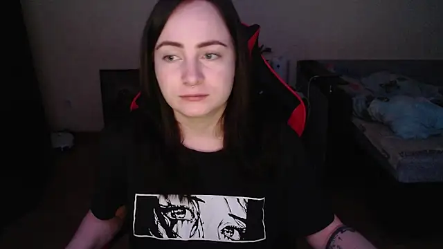 Snapshot of Laralianna chatting on December 19, 2025, 10:17 pm Laralianna online show from December 19, 2025, 10:17 pm