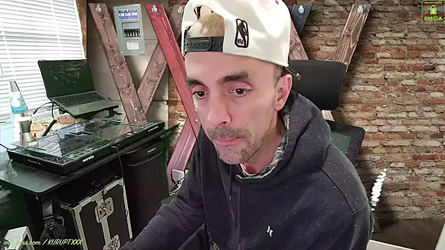 kuruptxxx live online show from January 18, 2025, 8:51 pm