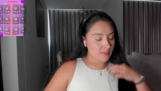 Snapshot of AnushaKumari chatting on January 13, 2026, 6:57 pm AnushaKumari online show from January 13, 2026, 6:57 pm