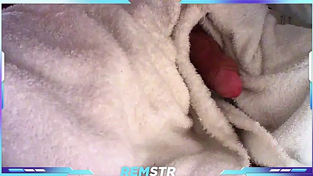 Snapshot of Remstr chatting on October 5, 2025, 8:07 pm Remstr online show from October 5, 2025, 8:07 pm