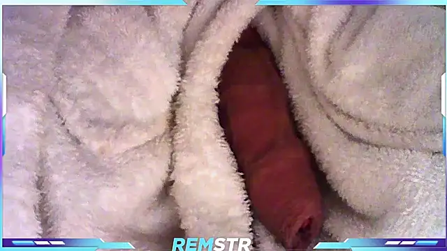 Snapshot of Remstr chatting on October 8, 2025, 9:23 pm Remstr online show from October 8, 2025, 9:23 pm