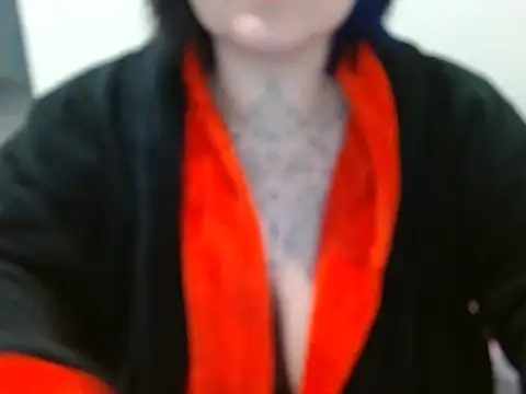 vaholiver online show from May 13, 2026, 9:44 pm