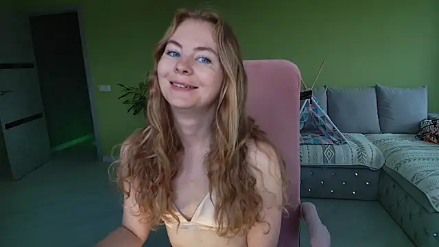 Cuddle Cat online show from June 17, 2026, 5:54 am