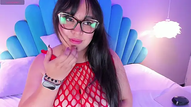 Dulce 26  online show from February 27, 2025, 8:20 pm