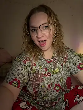 EmmieRae online show from March 1, 2026, 6:48 am