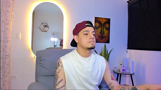 alejandro calderon1 online show from January 15, 2026, 2:49 am