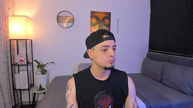 alejandro calderon1 online show from May 30, 2026, 3:58 am
