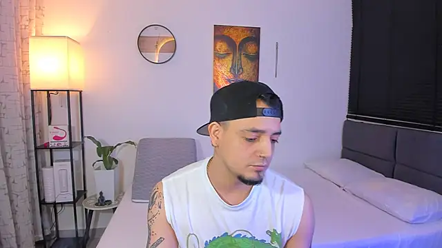 alejandro calderon1 online show from May 31, 2026, 4:31 am