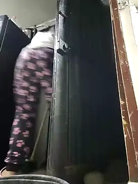 Snapshot of Hannah-grace chatting on December 27, 2024, 10:34 am Hannah-grace online show from December 27, 2024, 10:34 am