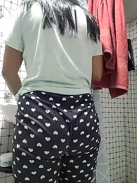 Snapshot of Hannah-grace chatting on January 27, 2025, 9:44 am Hannah-grace online show from January 27, 2025, 9:44 am