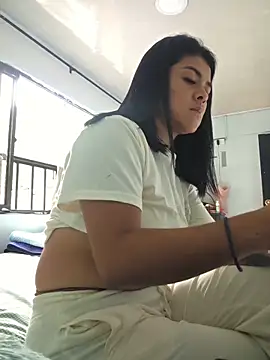 Snapshot of Hannah-grace chatting on October 14, 2025, 12:50 pm Hannah-grace online show from October 14, 2025, 12:50 pm