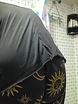 Snapshot of Hannah-grace chatting on November 22, 2025, 10:25 am Hannah-grace online show from November 22, 2025, 10:25 am