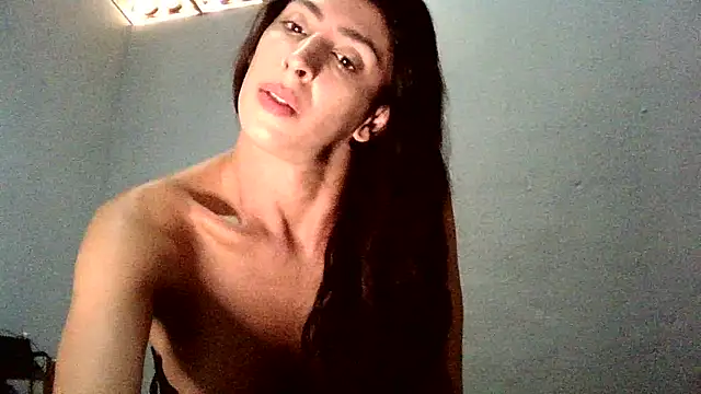 Snapshot of AlexiaDuucan chatting on January 25, 2025, 2:47 pm AlexiaDuucan online show from January 25, 2025, 2:47 pm
