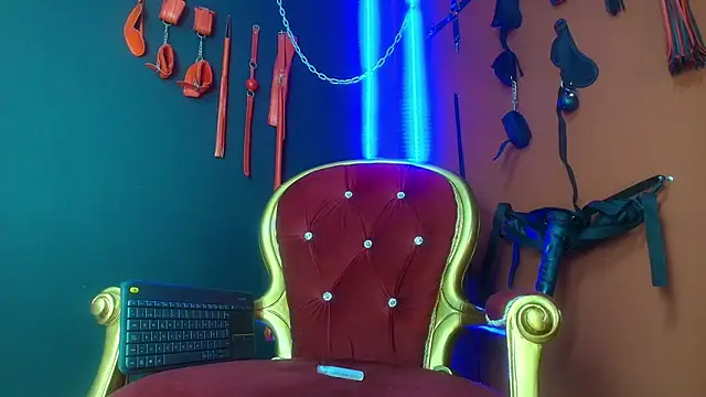 Snapshot of amy-mistress chatting on December 3, 2024, 10:18 pm amy-mistress online show from December 3, 2024, 10:18 pm