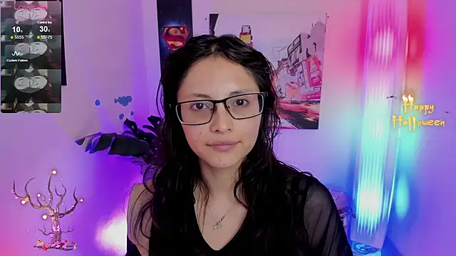 Kyomi chang online show from November 18, 2025, 2:43 pm