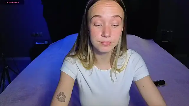 SexyCocobutt online show from April 12, 2026, 1:38 pm