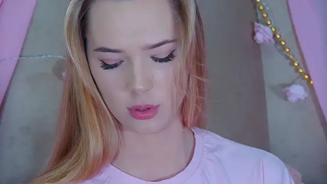 Snapshot of GentleRossi chatting on January 24, 2025, 6:14 pm GentleRossi online show from January 24, 2025, 6:14 pm