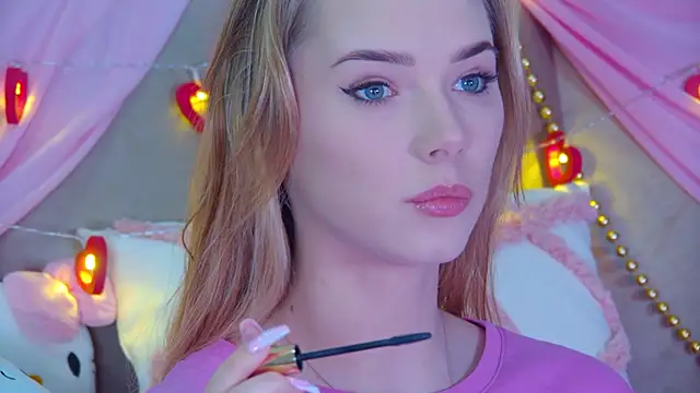 Snapshot of GentleRossi chatting on February 10, 2025, 4:14 pm GentleRossi online show from February 10, 2025, 4:14 pm