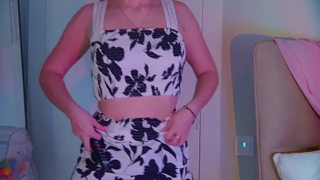 Snapshot of GentleRossi chatting on February 21, 2025, 9:22 pm GentleRossi online show from February 21, 2025, 9:22 pm