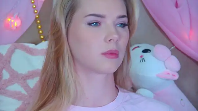 Snapshot of GentleRossi chatting on March 4, 2025, 3:15 pm GentleRossi online show from March 4, 2025, 3:15 pm