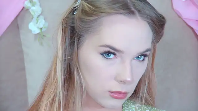 Snapshot of GentleRossi chatting on September 10, 2025, 3:12 pm GentleRossi online show from September 10, 2025, 3:12 pm