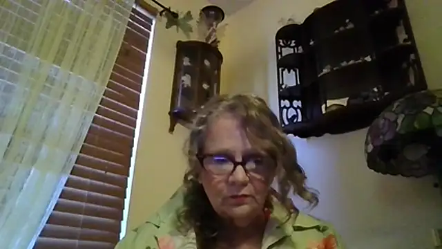 DestineeLoverGirl online show from December 1, 2025, 4:12 pm