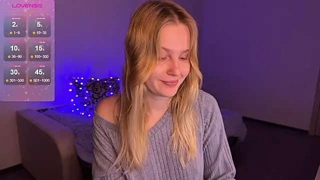 Snapshot of Chanel_Gill chatting on January 12, 2025, 5:54 pm Chanel Gill online show from January 12, 2025, 5:54 pm