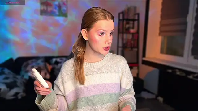 Chanel Gill online show from November 27, 2025, 7:49 pm