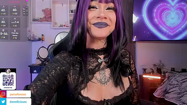 Snapshot of damnliciousss chatting on October 17, 2025, 12:14 am damnliciousss online show from October 17, 2025, 12:14 am